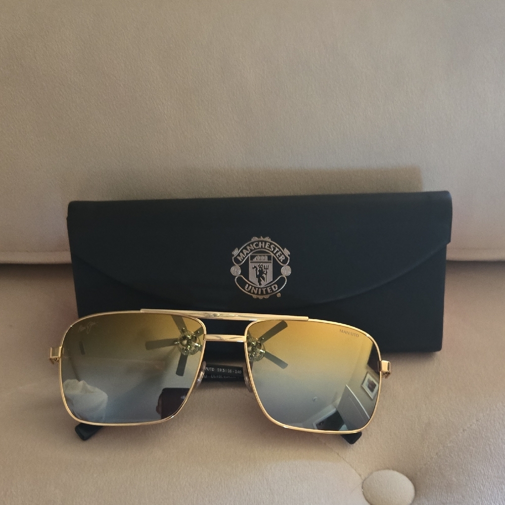 Manchester United Gold Sunglasses
